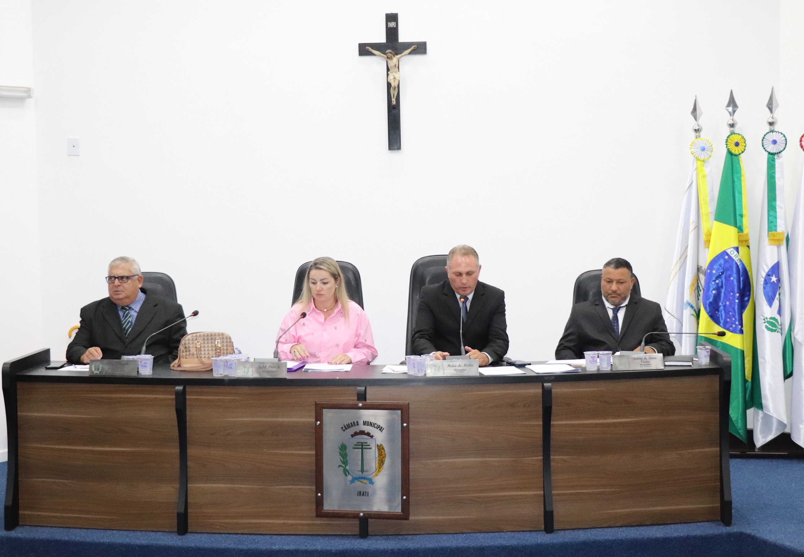 Denúncia apresentada contra o prefeito Emiliano Gomes por infração político-administrativa é rejeitada e arquivada