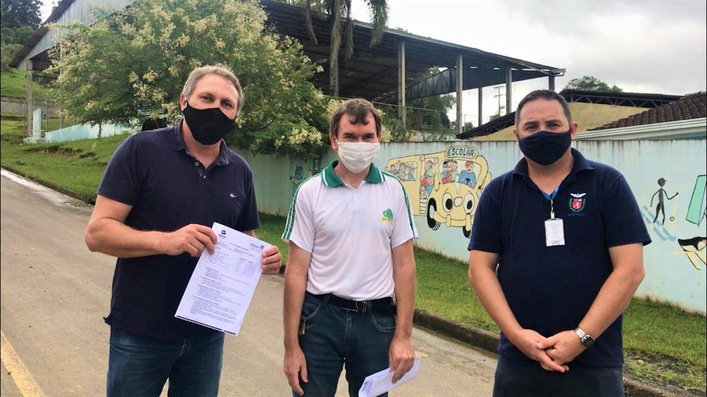 Legislativo acompanha entrega de ordem de serviço na comunidade do Itapará