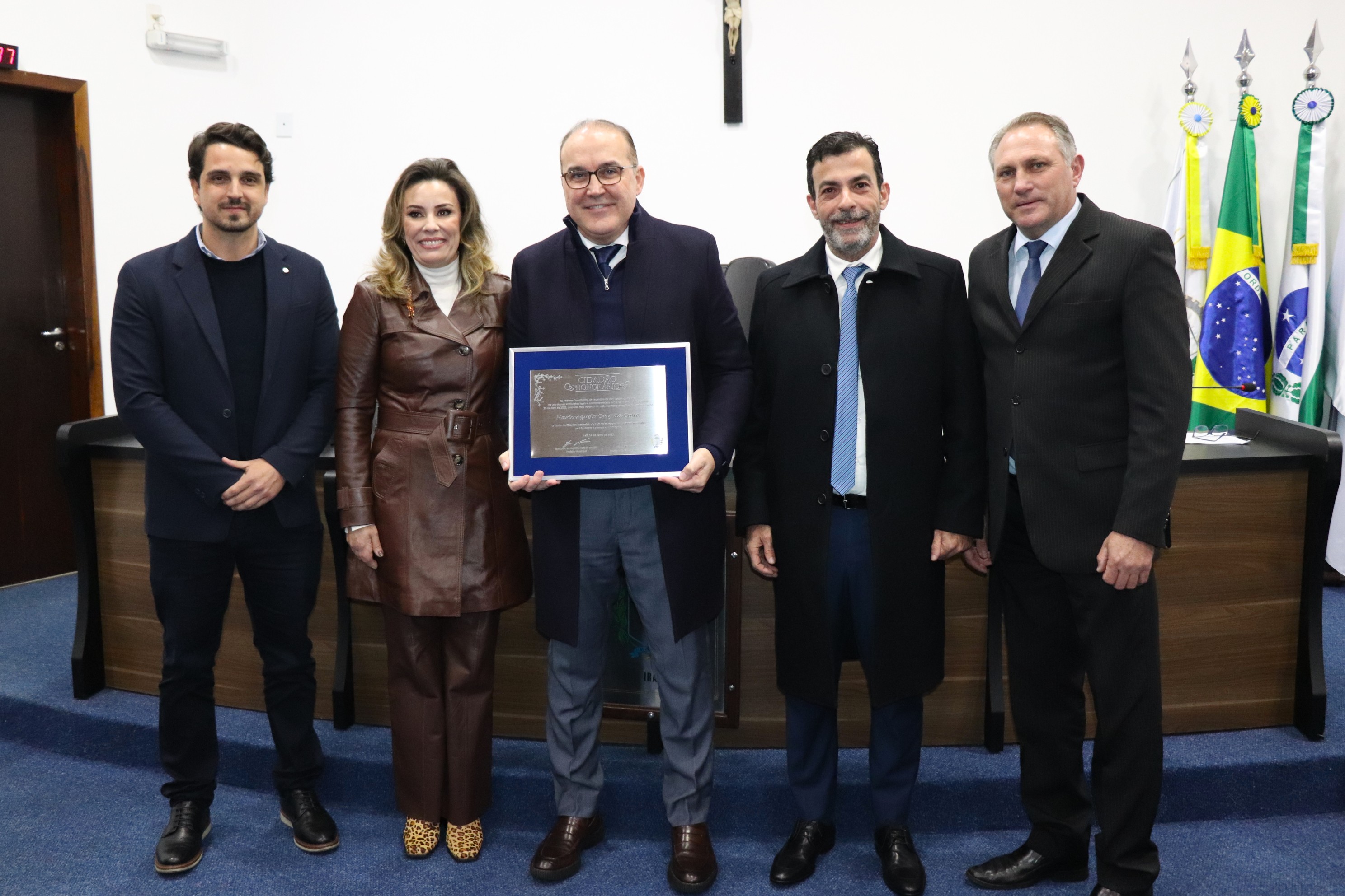 Legislativo concede Título de Cidadão Honorário de Irati ao Dr. Mario Augusto Cray da Costa