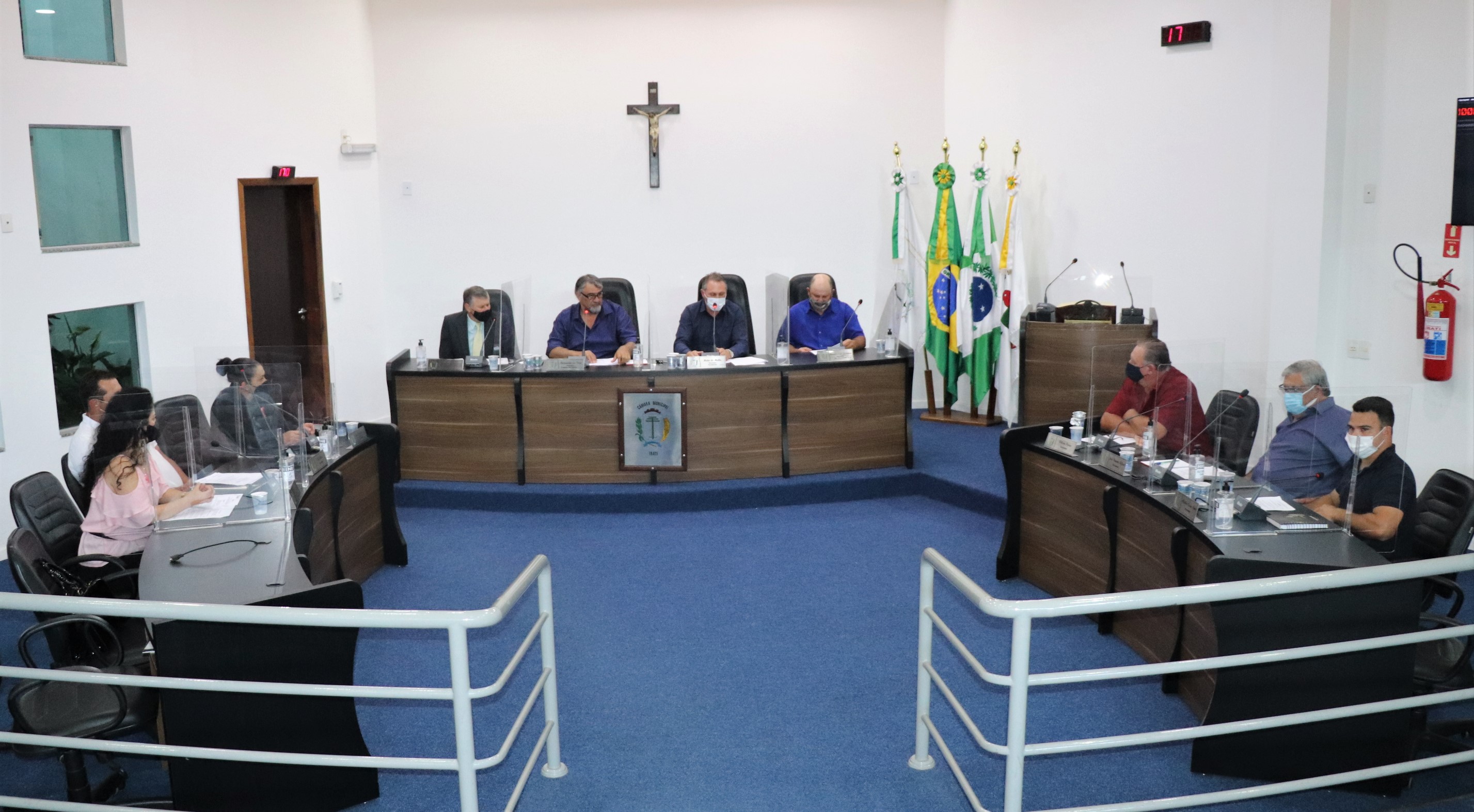 PLs que suspendem reposição salarial aos servidores públicos são apresentados em Sessão Extraordinária 