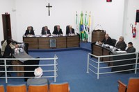 Projeto que concede revisão e reajuste salarial aos servidores públicos é apresentado pelo Executivo