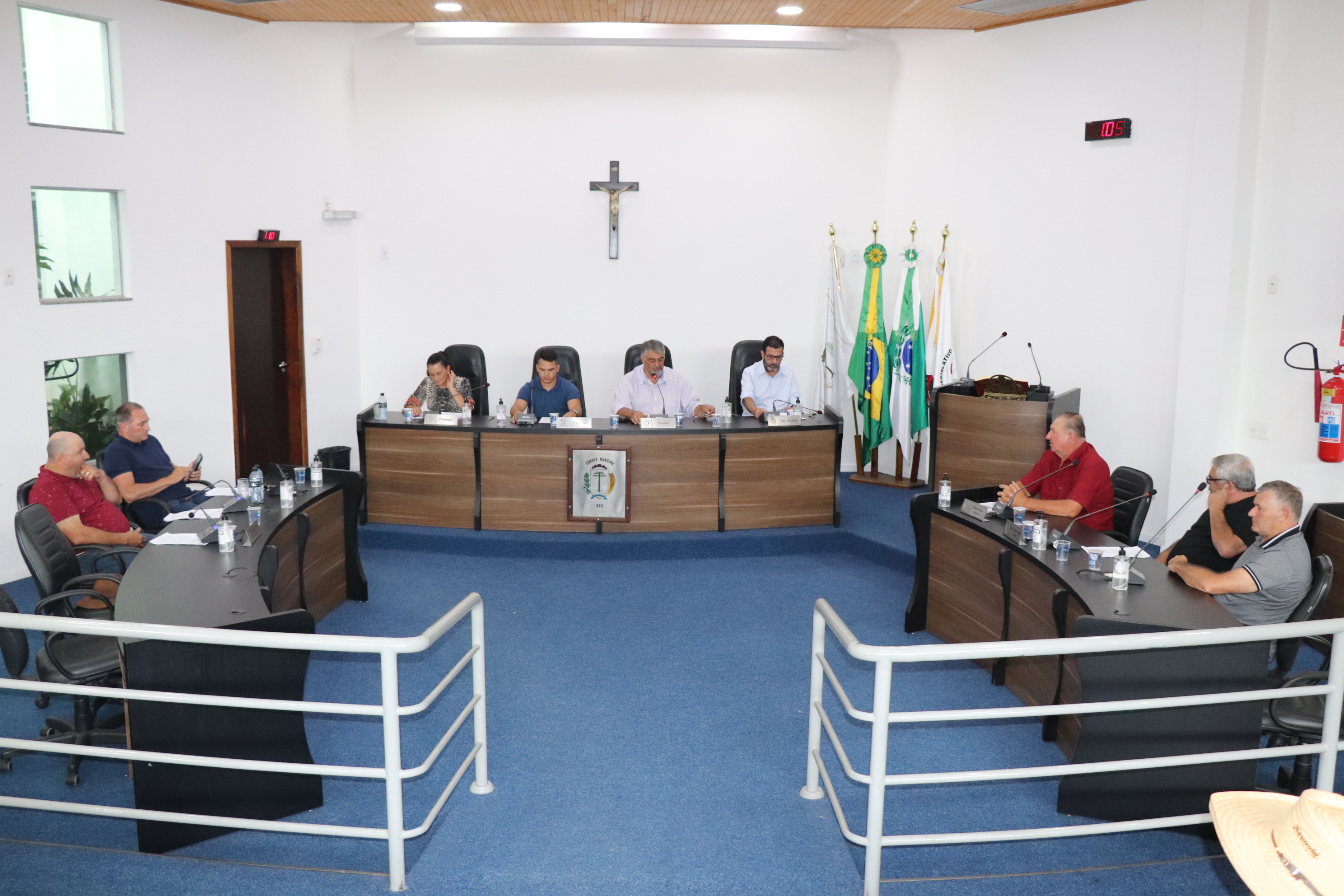 Projetos que concedem reposição salarial aos servidores públicos municipais são aprovados