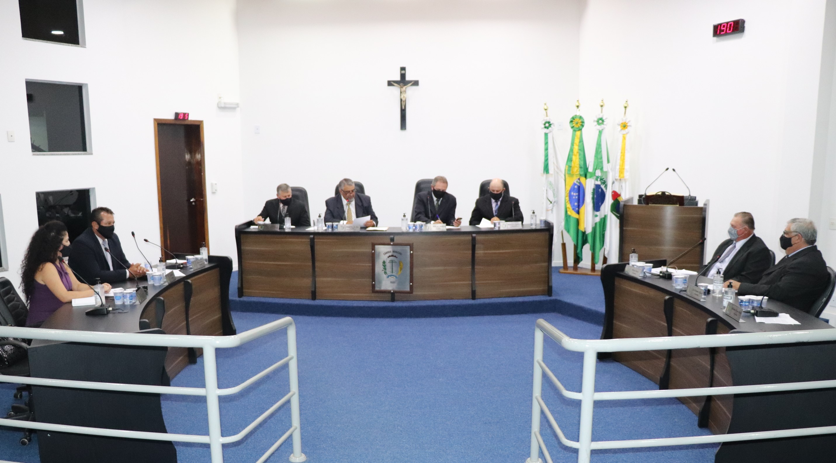 Vereadores solicitam informações sobre os condomínios industriais de Irati e melhorias no trânsito, bairros e comunidades do interior